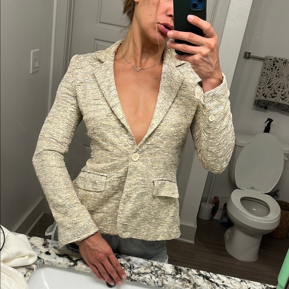 Alice + Olivia Jackets & Blazers - Alice + Olivia Cream Blazer